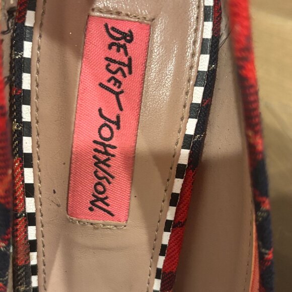 Betsey Johnson Red Plaid Embroidered Heels - Picture 6 of 6